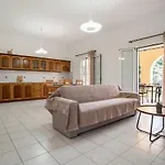 Giannis House 2 * Vitaládes